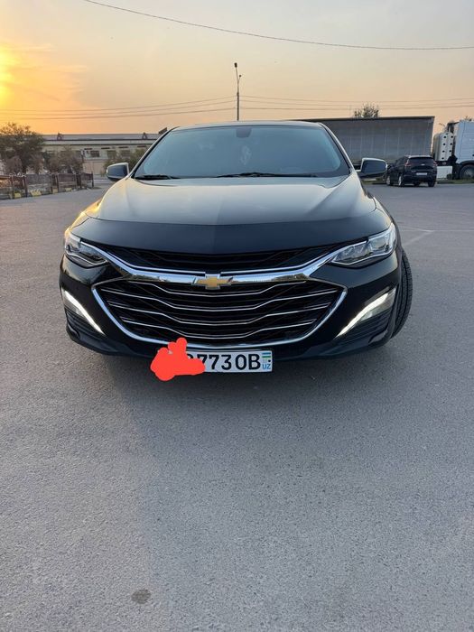 Malibu 2 mator 2.4 yil 2018 yirgani 77.000km karska toza