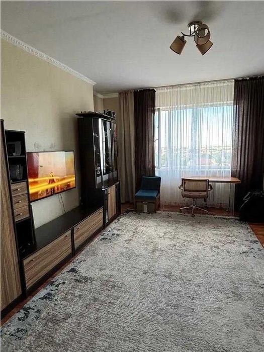 квартира на 8 мкр в новом доме с ремонтом и мебелью