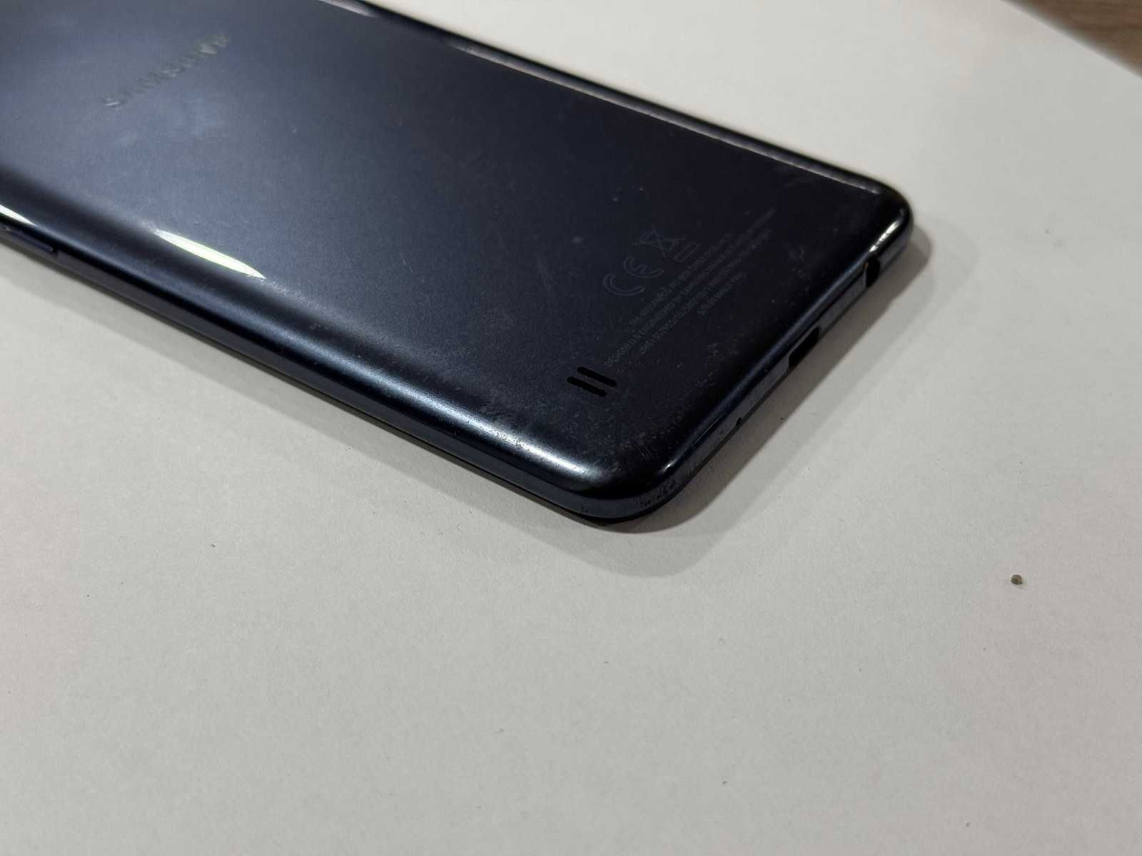 Продавам Samsung A10