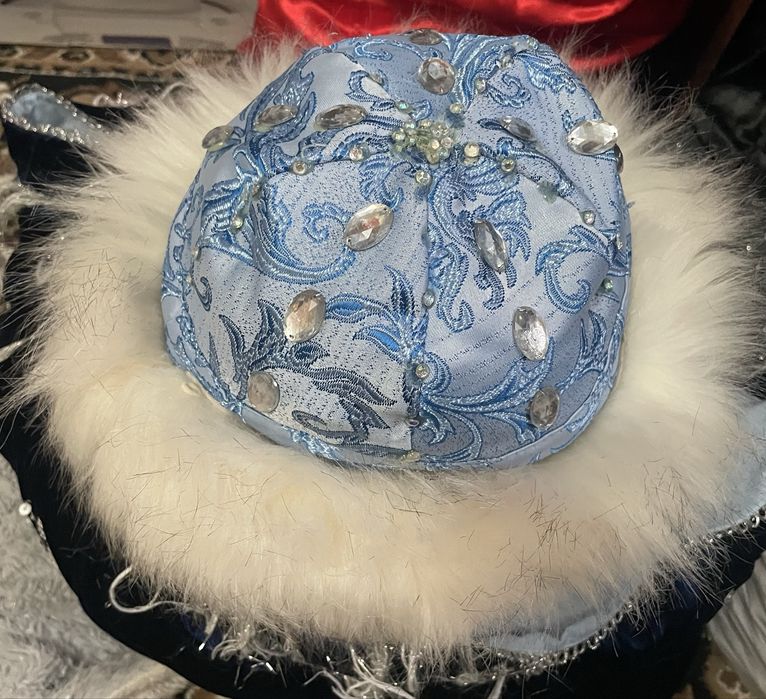 Костюмы  Деда Мороза и Снегурочки