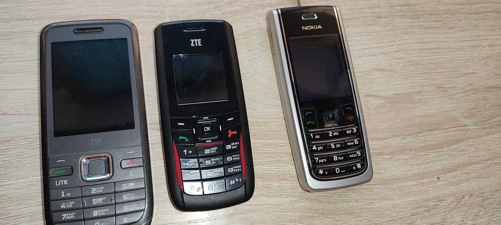 3 телефона ZTE все рабочие. Запчасти