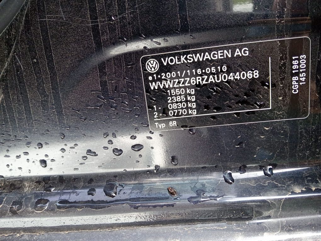Dezmembrez VW Polo 6r 1.2i cod motor CGPB cod culoare LC9X