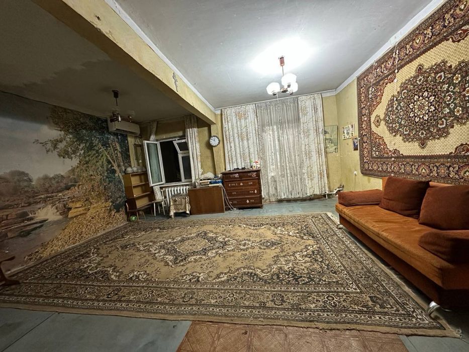СРОЧНО Продается 5 комнатная  квартира, Массив куйлюк-5