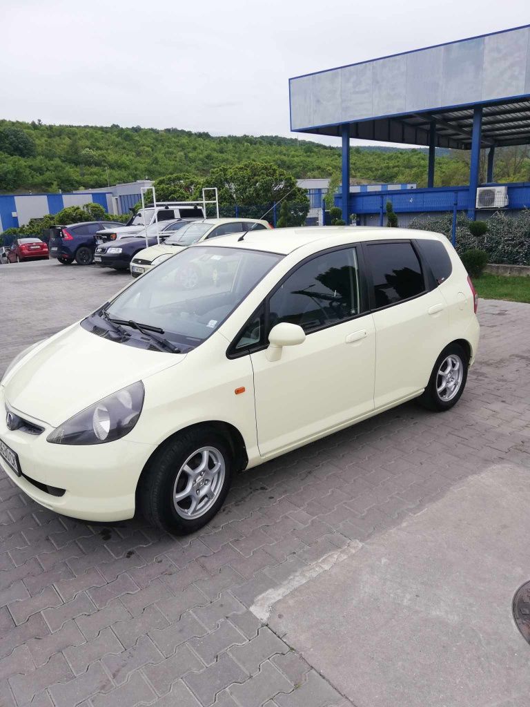 Honda jazz  2003 г. Газ/бензин