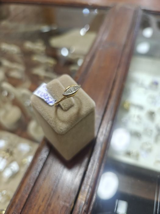 Inel aur 18k 2.88gr cu diamante naturale (r)