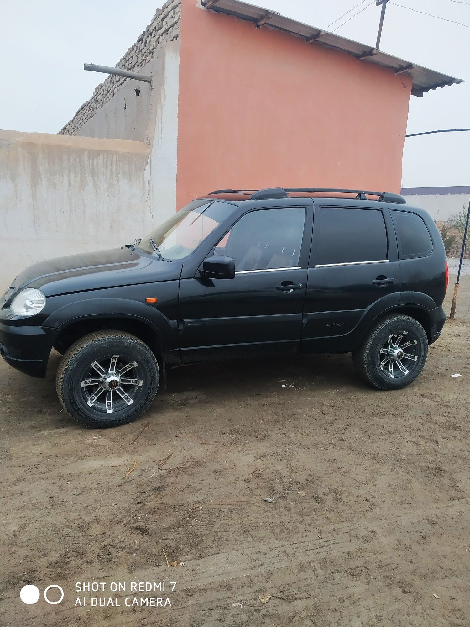 Chevrolet niva  sotiladi