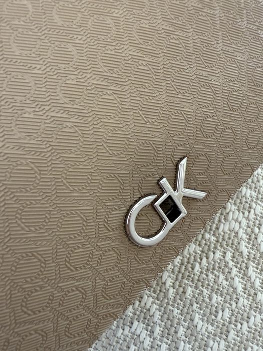 Дамска чанта calvin klein