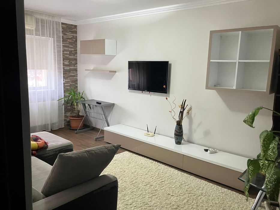 Închiriere apartament 3 camere Bradet Zalău