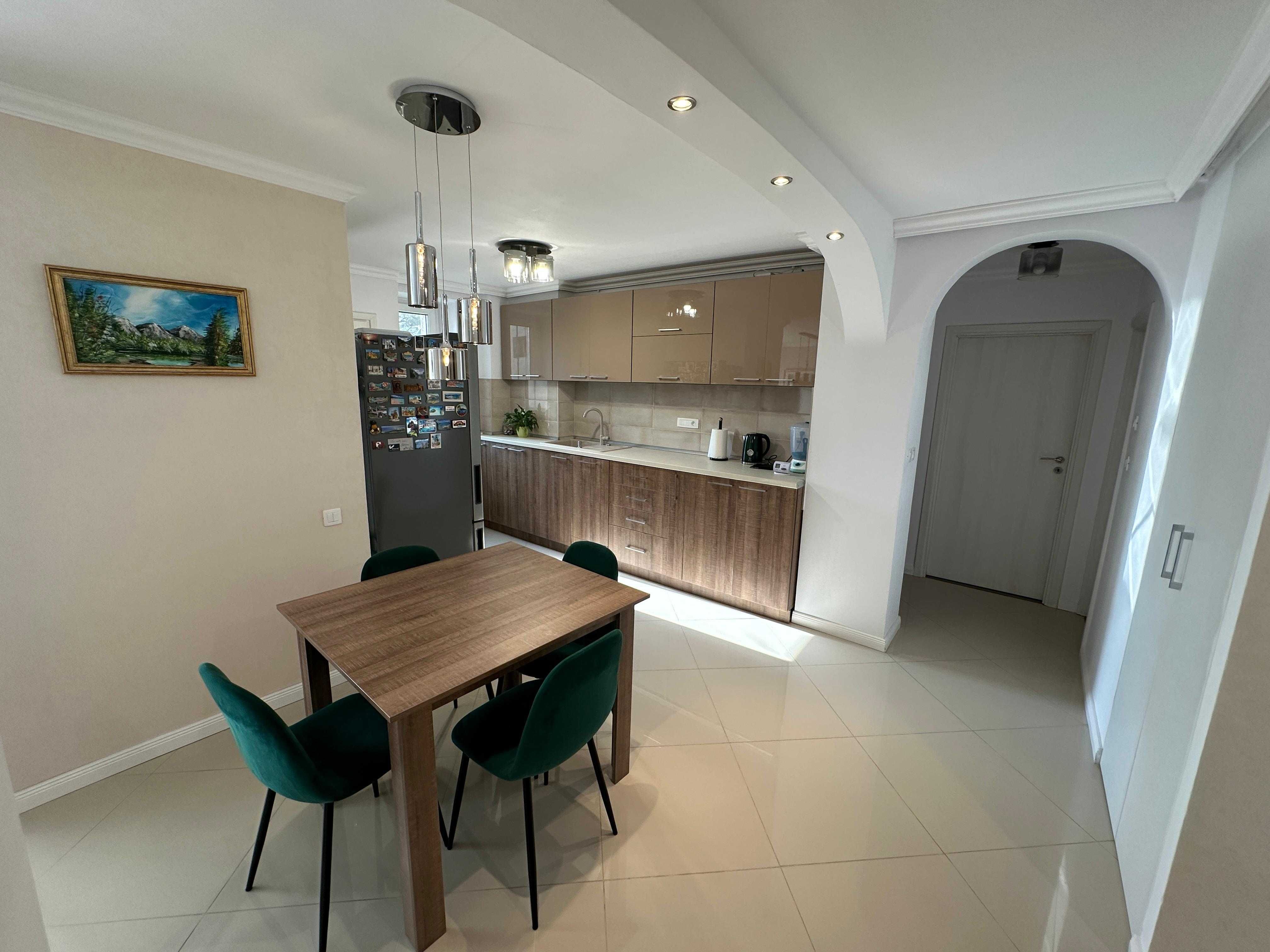 Apartament 3 camere Centru Civic zona Onix