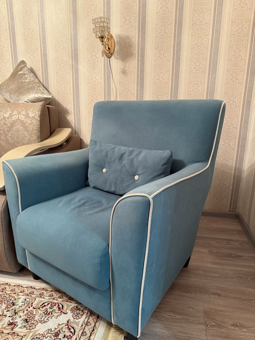 Срочно продам мягкое кресло!