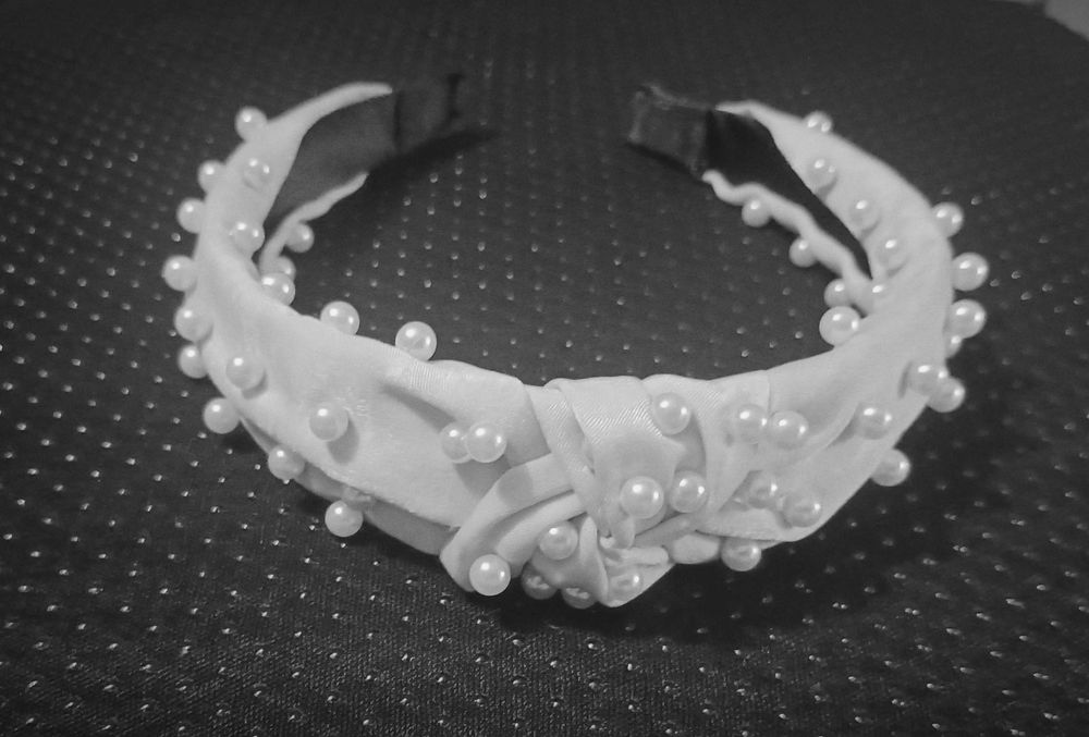 Кадифена диадема с перли