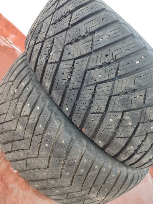 Шины зимние шипованные 245/55/19