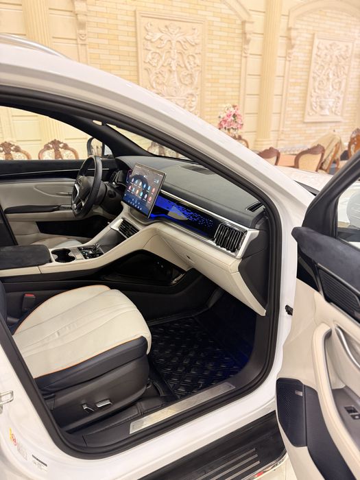 Byd chempion 605 km full