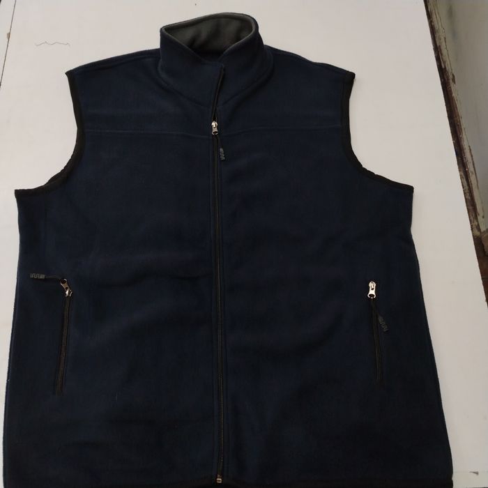 Жилетки в наличие флисовый