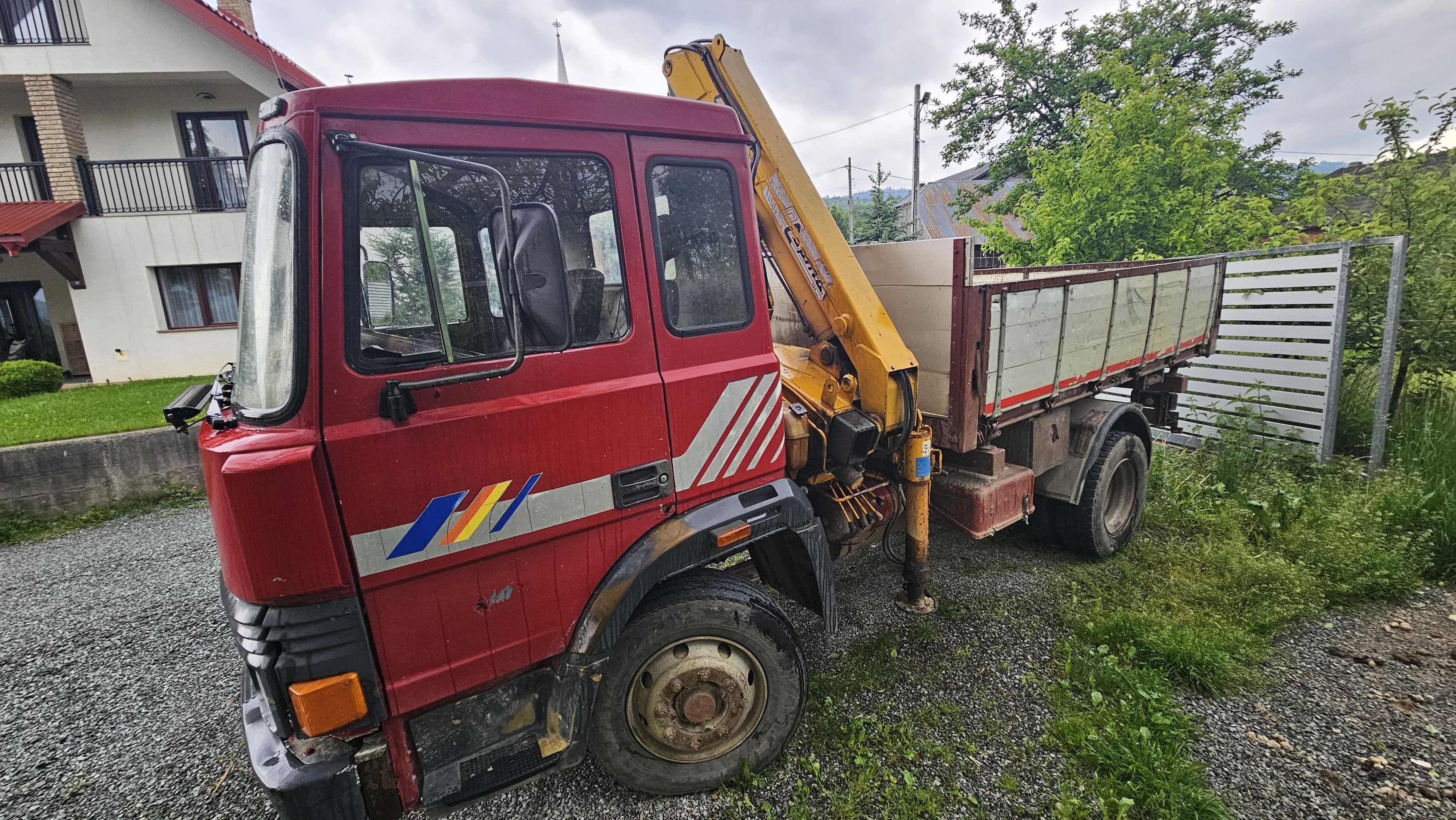 Iveco basculabil cu macara