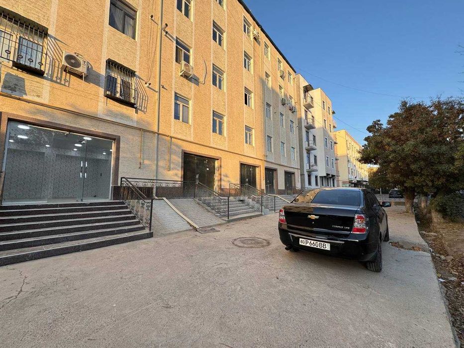 buxoroda Tayyor  50m2 li do’kon sotiladi.