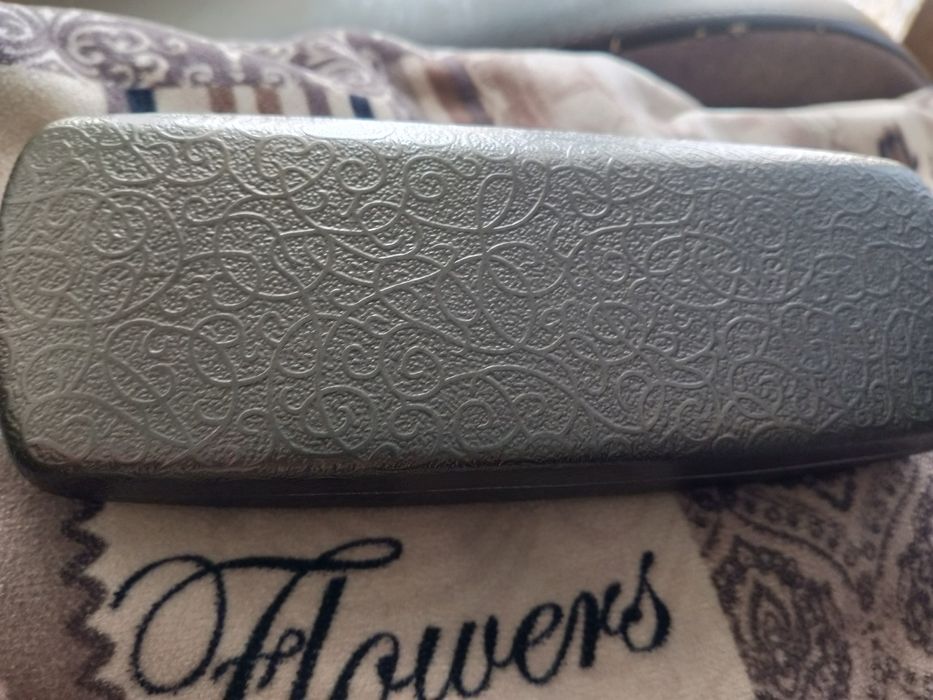 Футляр для очков,