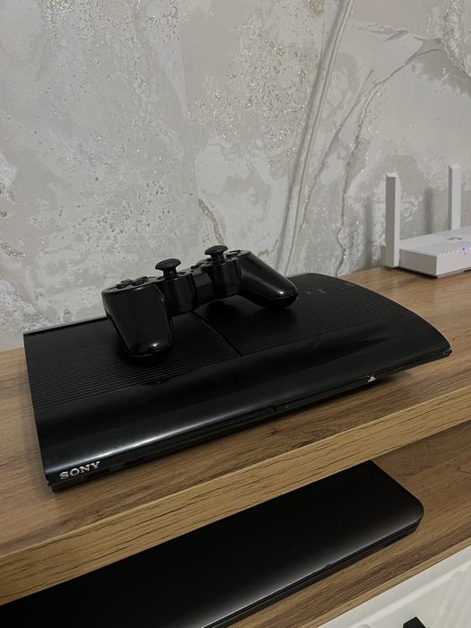 Продам PlayStation 3 super slim 500 гб