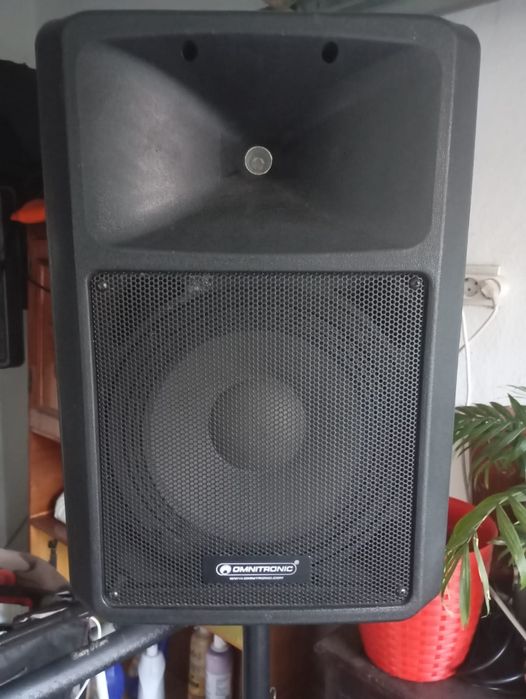 Vând boxe omnitronic KB210