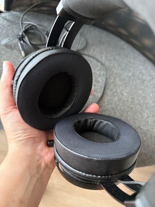 Casti gaming cu microfon Razer Kraken Tournament Edition