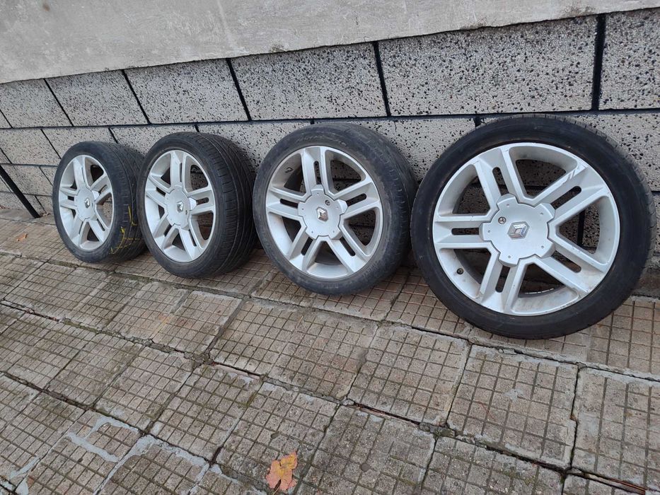 Гуми с джанти 215/45 R17