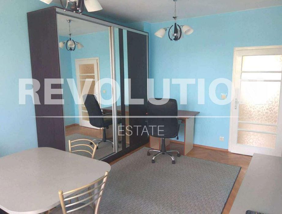 Дава се под наем Тристаен апартамент в Варна, Левски - 60 кв.м за 475 € - Снимка #2