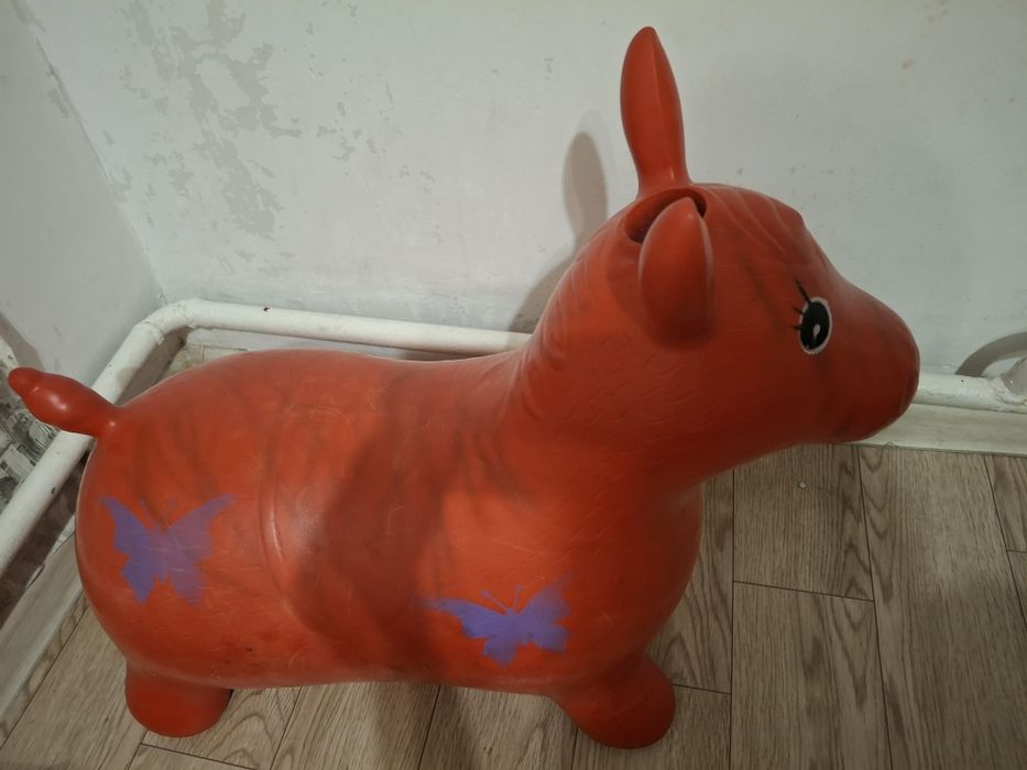 Продам ослика 1000т, машинку 2000т