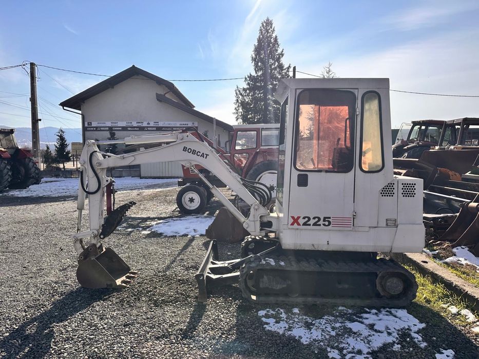 Miniexcavator x225