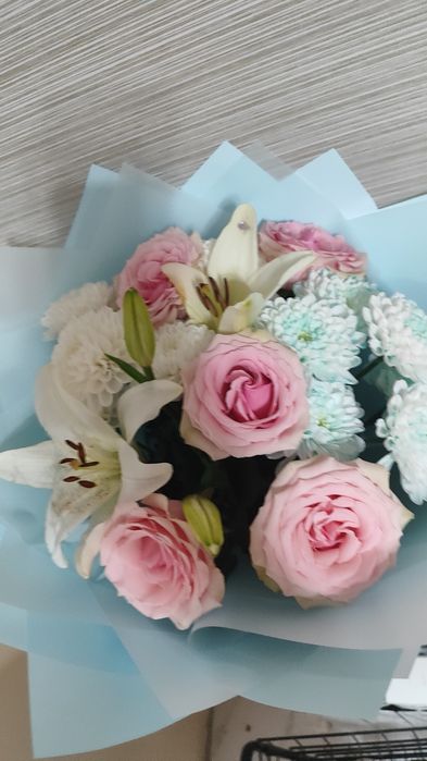 Продам букет из Цветов. Свежие. В наличии.