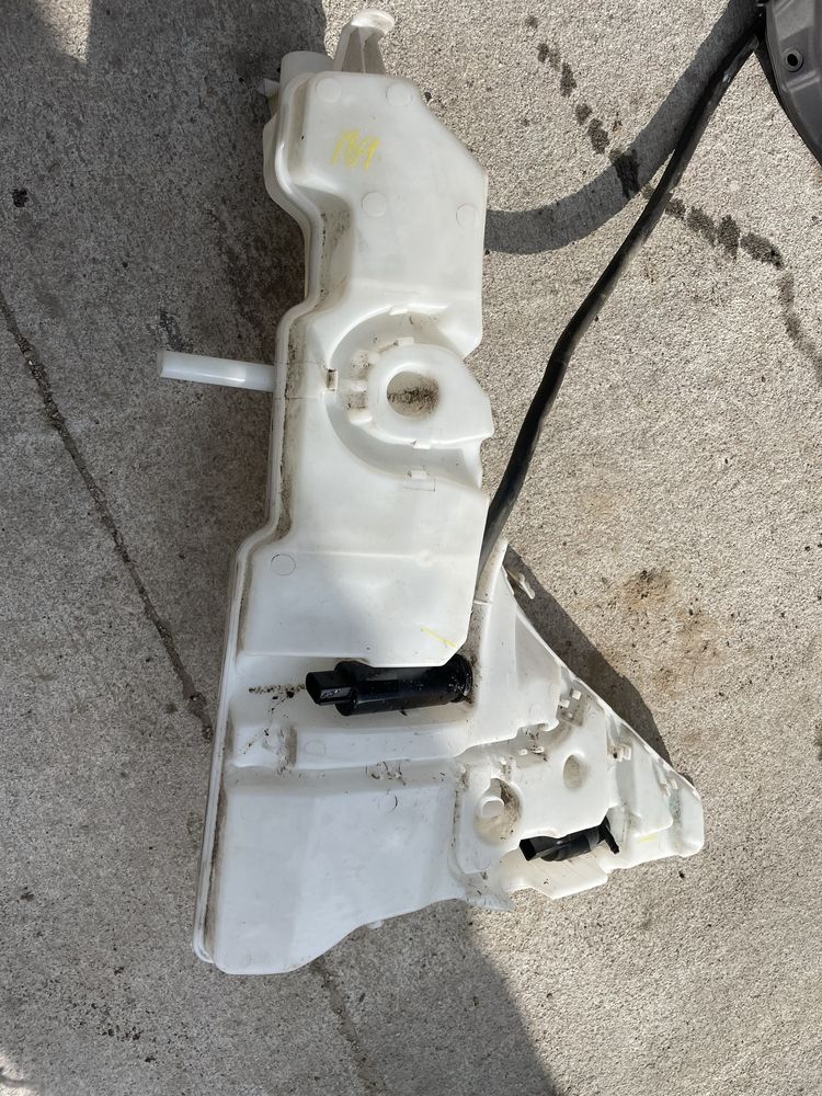 Vas stropgel / spalator lichid parbriz BMW f15 f16 x5 x6 complet