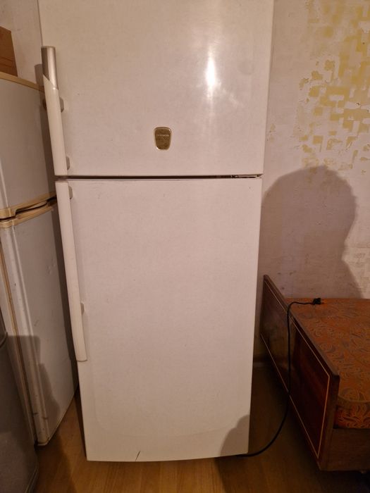 Срочно недорого продам холодильник