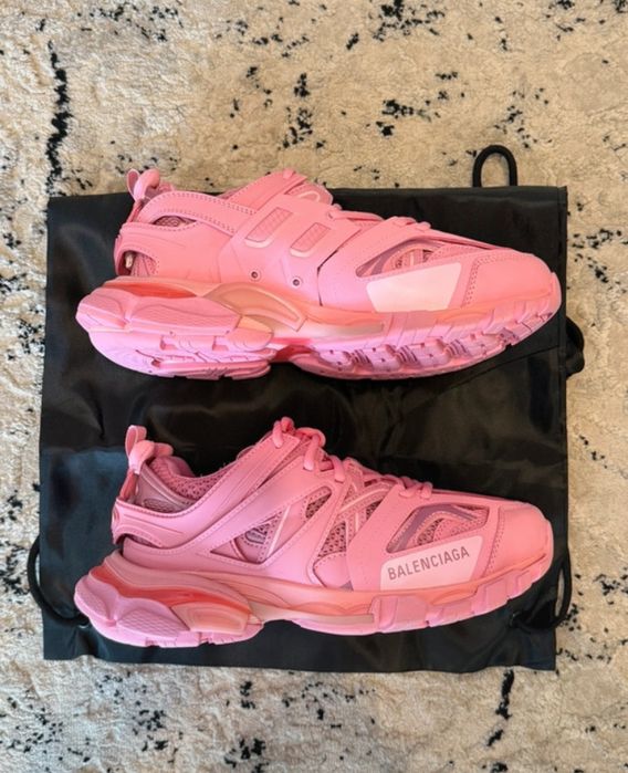 Balenciaga track