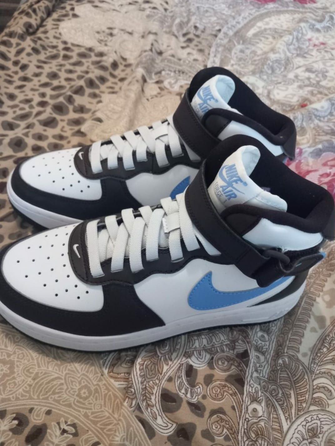 Nike Air Force 1 37.5 nou cu eticheta