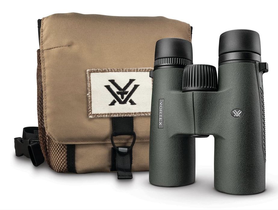 НОВ! Бинокъл Vortex - Triumph 10x42 HD + Подарък: Чанта за пренасяне