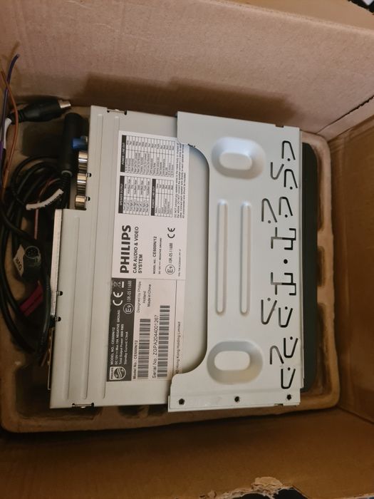 Navigatie auto philips ce600n