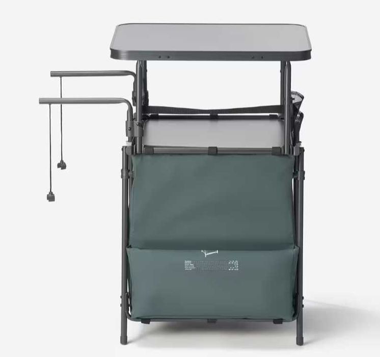 Mobilier Pliabil și Compact pentru Depozitare în Camping