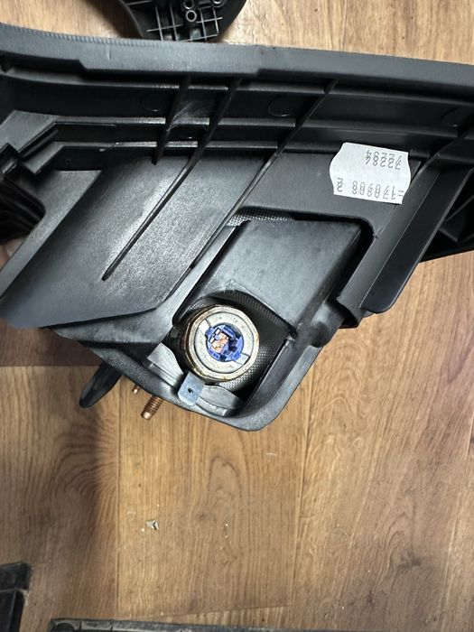 Airbag волан и airbag крака за Пежо 308