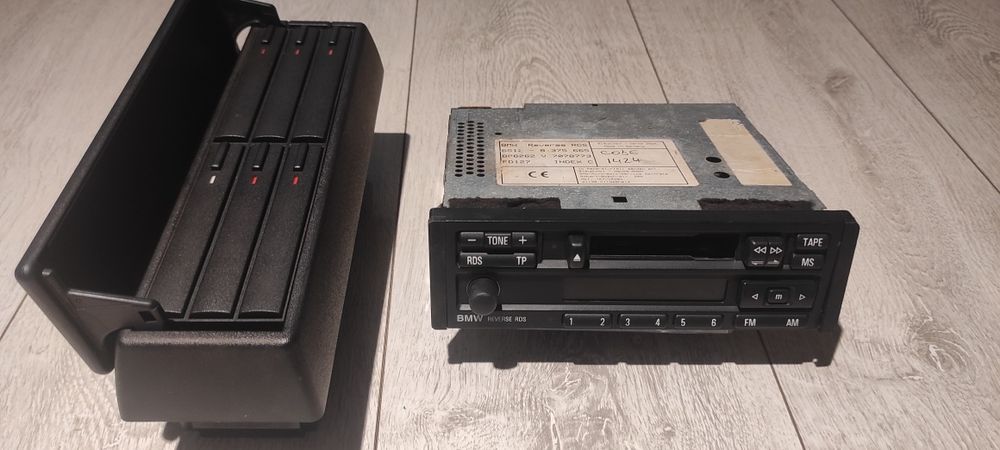 Casetofon + magazie casete Bmw e36