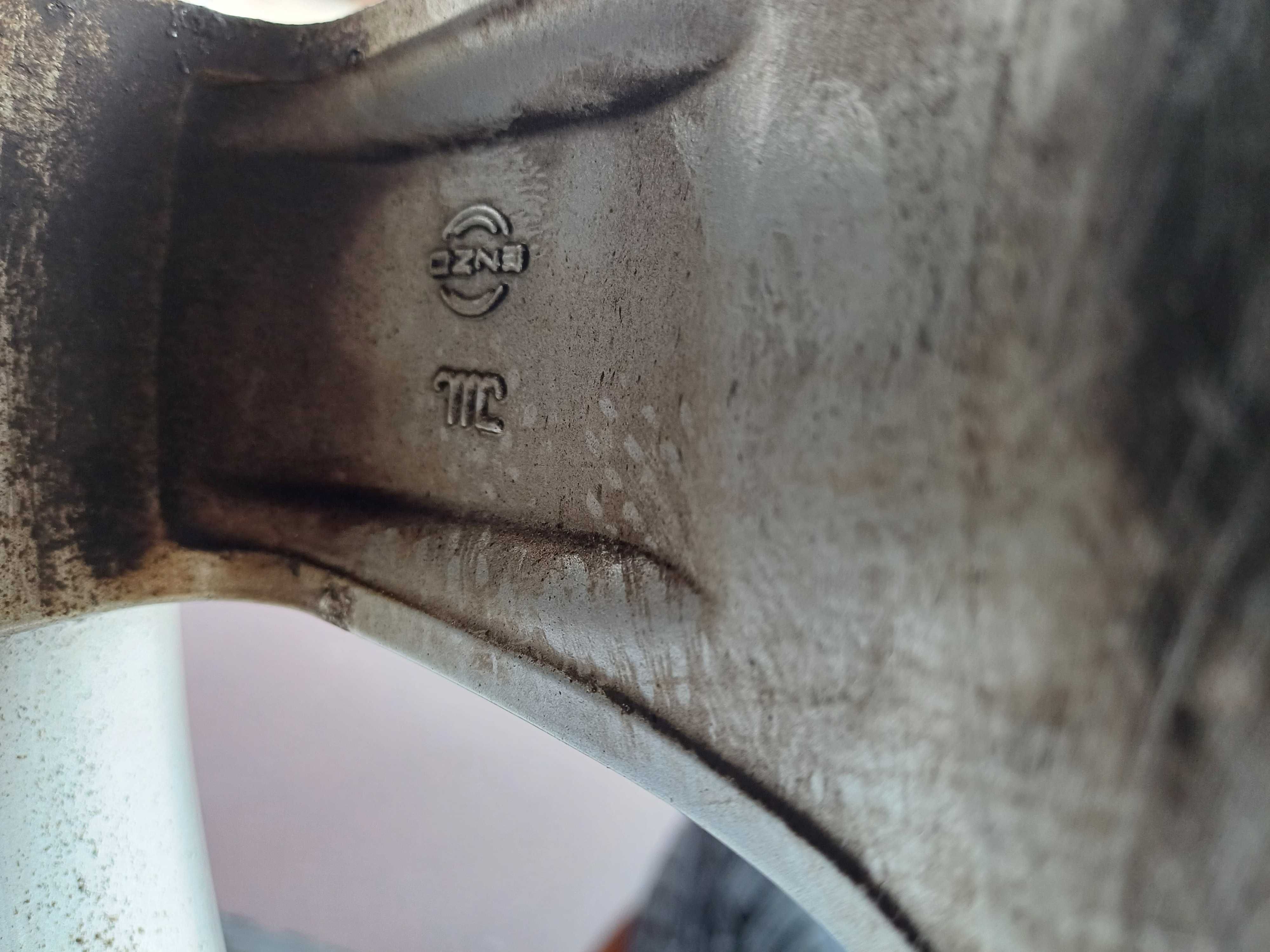 Гуми с джанти оригинални  за AUDI 205/55/16