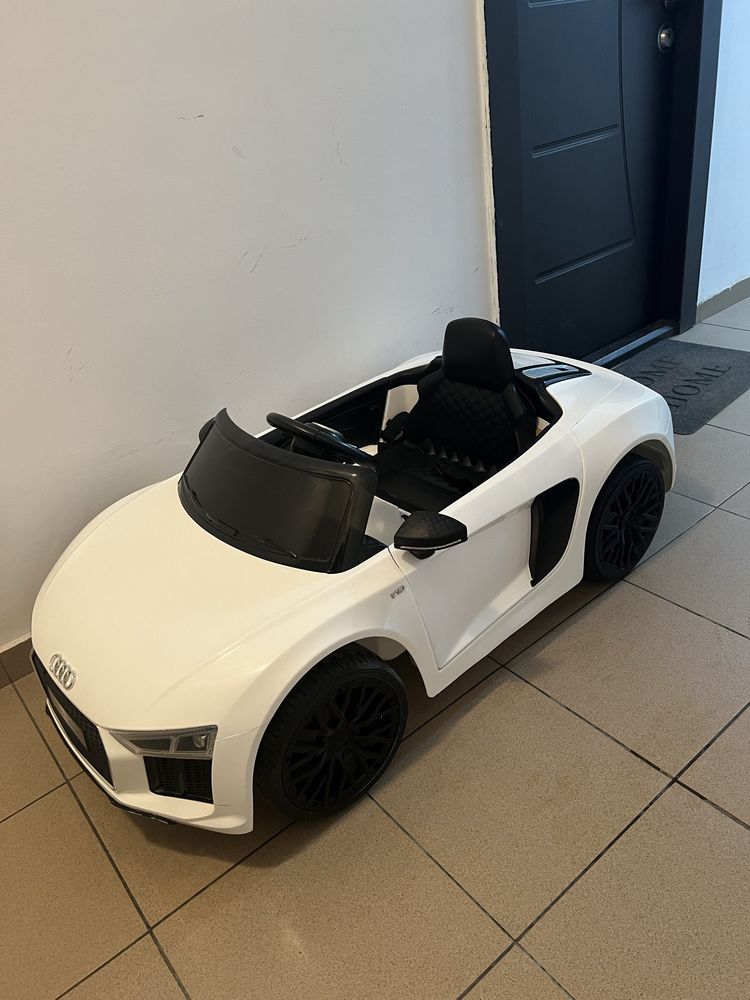 Masinuta copii,  Audi R8