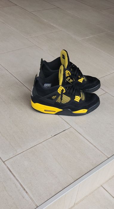 Jordan 4 Yellow Thunder