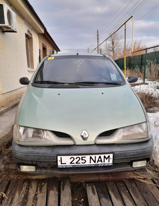 Продам автомобиль Рено