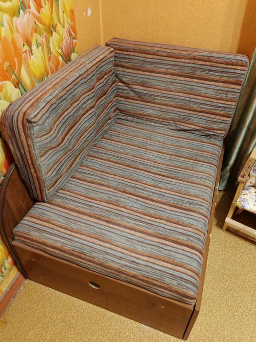 диван-кровать угловой