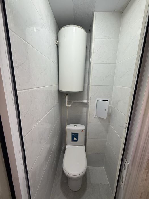 Uy sotiladi 6 mkr Aroma kafesi oldida 2 xona 1 etaj urta qatorda