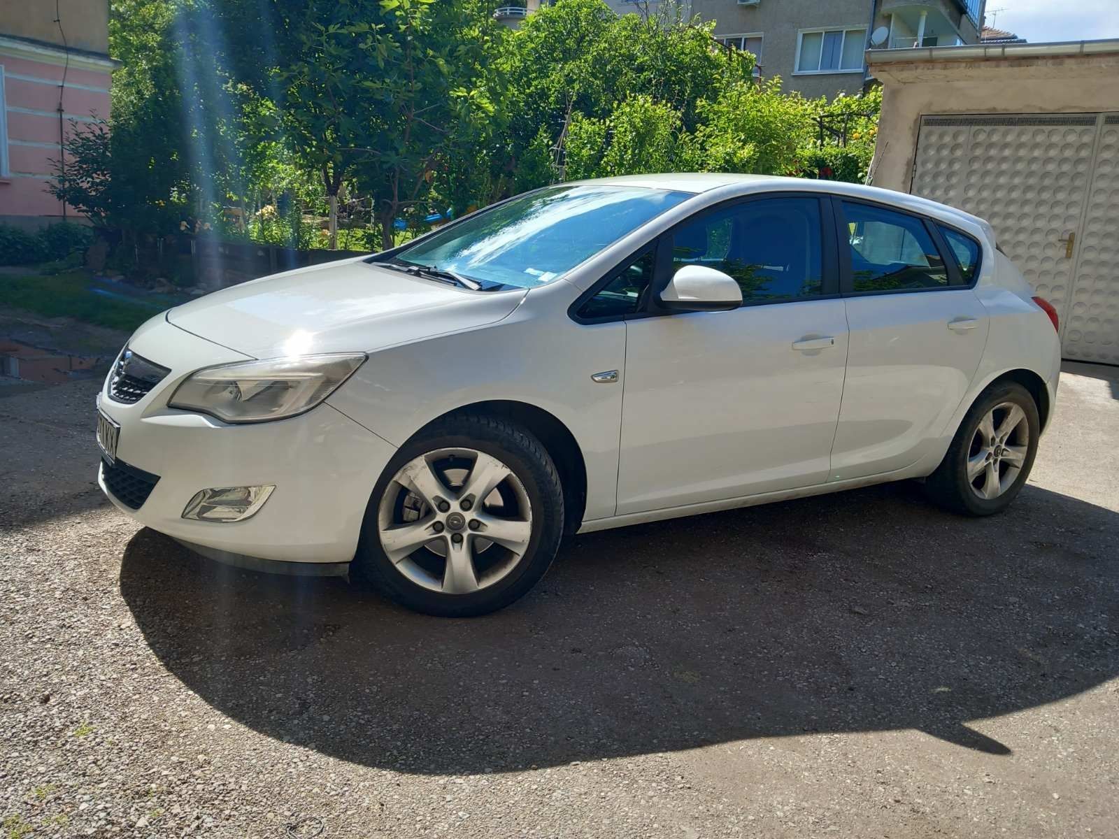 Opel Astra 1.7 дизел; декември 2011