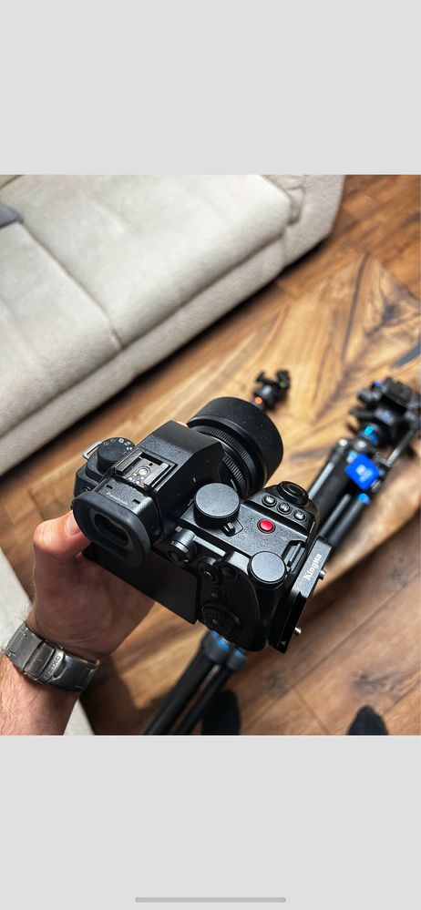 Panasonic Lumix S5 IIX + гимбъл Ronin + 2 статива + осветително тяло