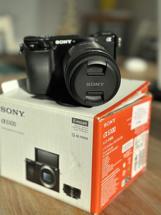 Фотоапарат Sony А6100