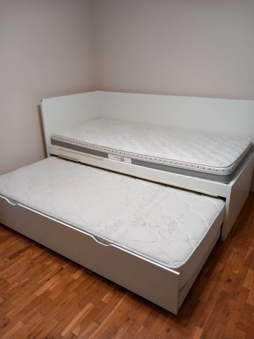 Двойно разтегателно легло с 2 матрака