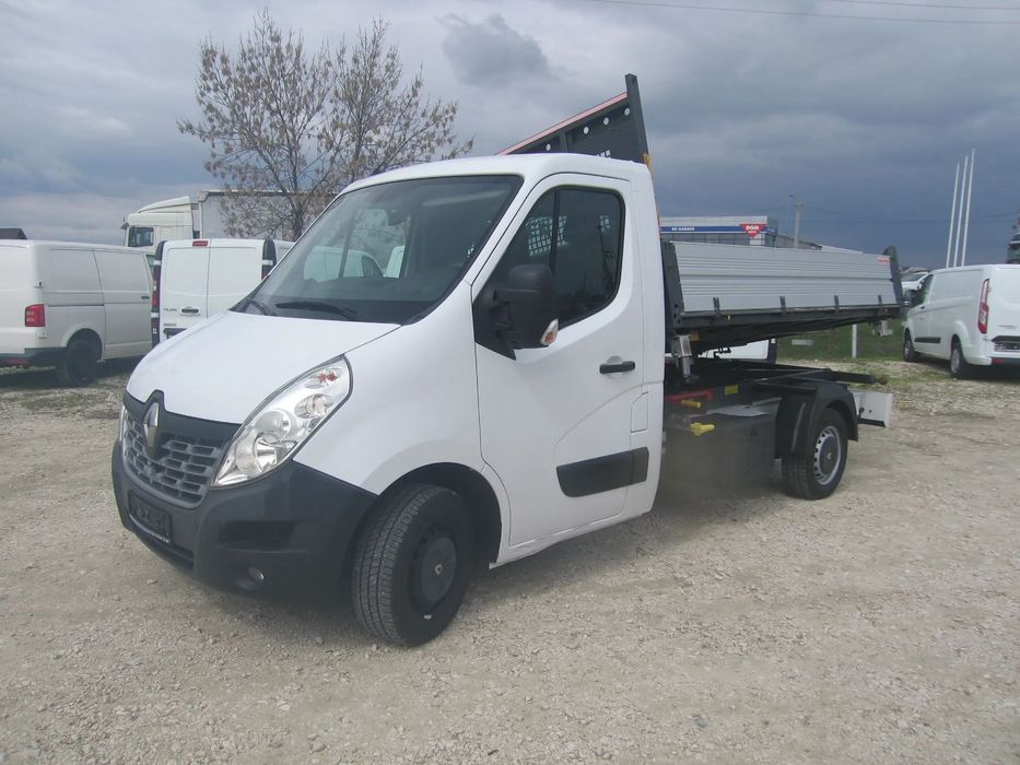 Renault MASTER , 3 LOC. BASCULABILA 3  PARTI , CLIMA . NAVIGATIE . Master , 3 Loc. BASCULARE PE TREI PARTI , Clima , Euro VI .