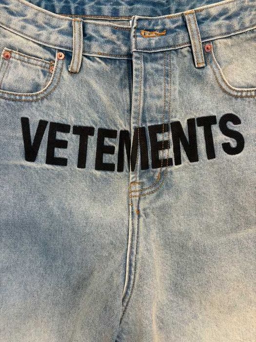 Vetements Embroidered Logo Baggy Jeans 2801 Denim Light Blue